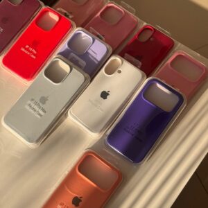 Funda de silicona para iphone exhibidas en Zarevo